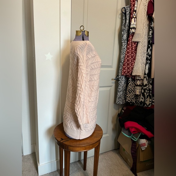 New York & Company - Picture 2 of 5